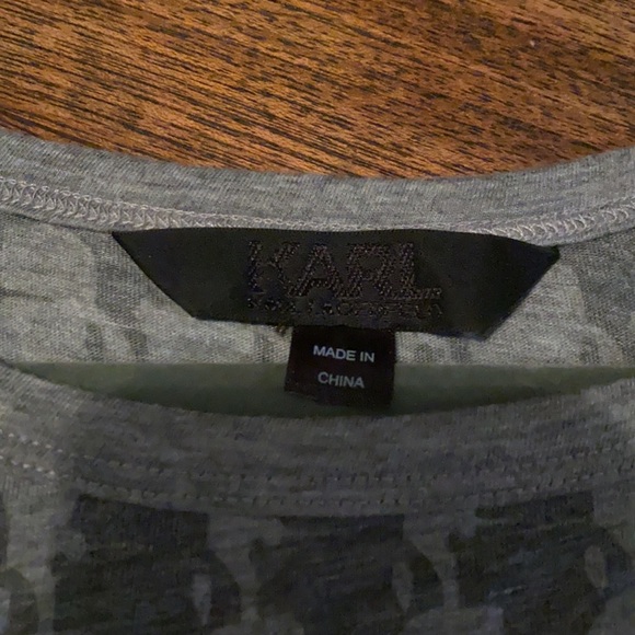 Karl Lagerfeld Profile Pattern T-shirt with split back - Picture 3 of 3